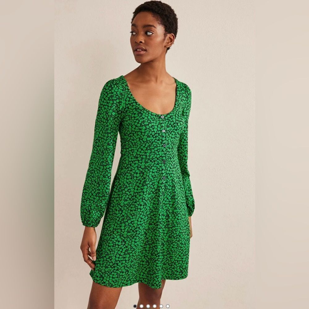 BODEN Scoop Neck Green Black Floral Tiered Jersey Mini Dress Sz 6 Long Sleeve